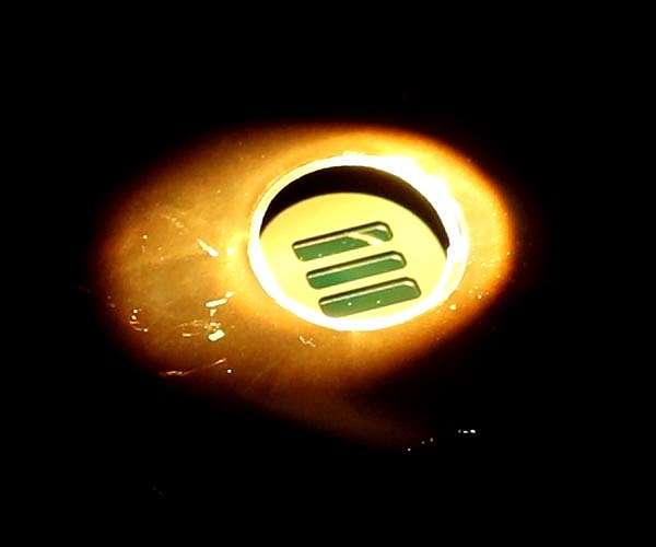 A touch of sun heats up material scieces at ESTEC