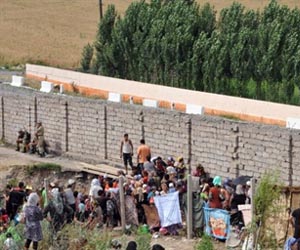EU raps Lebanon on Syrian refugee move