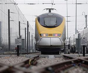 Eurostar cancels trains as precaution amid heavy snow