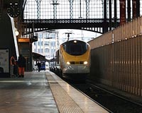Eurostar starts to bring angry passengers home