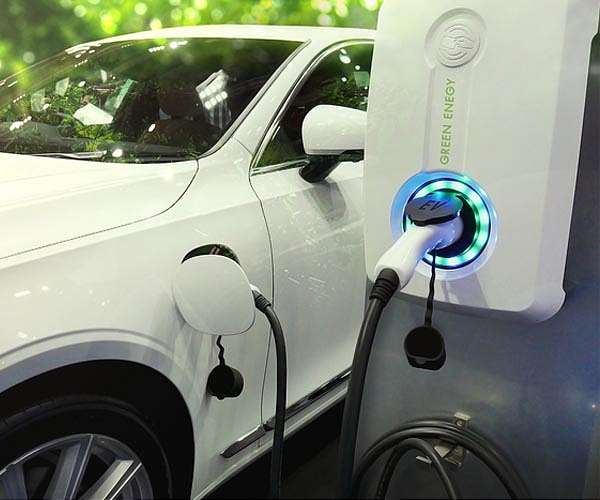Canada revs up its EV batteries manufacturing