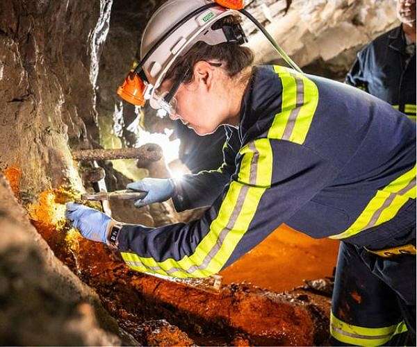 Study uncovers gold's journey from Earth's mantle to surface