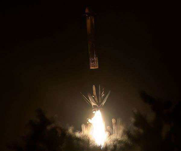 SpaceX successfully launches two rockets hours apart