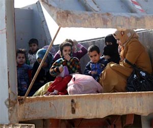 13,000 families flee Fallujah amid Iraq standoff