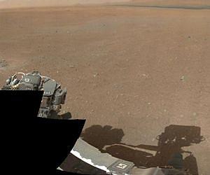 NASA's Curiosity Beams Back a Color 360 of Gale Crater