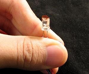Tiny Sensors Tucked Into Cell Phones Could Map Airborne Toxins In Real Time
