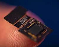 Rice team designs lens-free fluorescent microscope