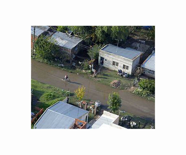Ten dead, hundreds evacuated in Argentina floods