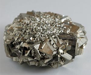 Fool's gold leads to new options for cheap solar energy