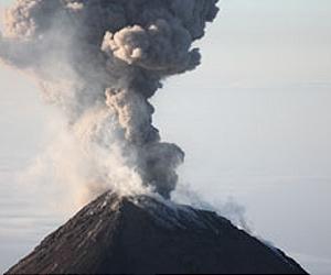 Guatemala warns pilots of ash plume from volcano