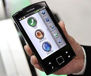 Faster smartphones spark race for ways out of data crunch