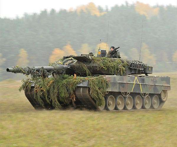 Germany aims to get first tanks to Ukraine by April