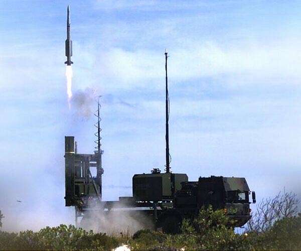 Ukraine receives new air defence systems from Berlin