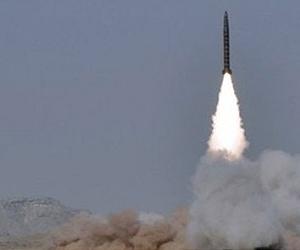 Pakistan test fires nuclear-capable ballistic missile