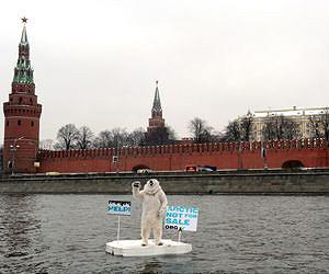 Greenpeace challenges Rosneft vessel in Arctic waters