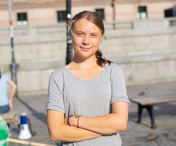 Greta Thunberg, activists block Oslo main street in oil protest