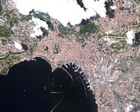 Plan to end Naples rubbish crisis wins cautious welcome