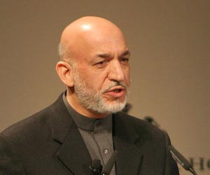 US defence chief Gates meets Karzai amid disagreement