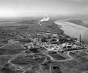 Nuclear waste, and worries, fester at US site