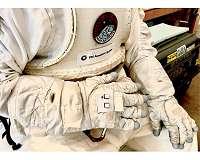 Astronaut smart glove to explore the Moon, Mars and beyond