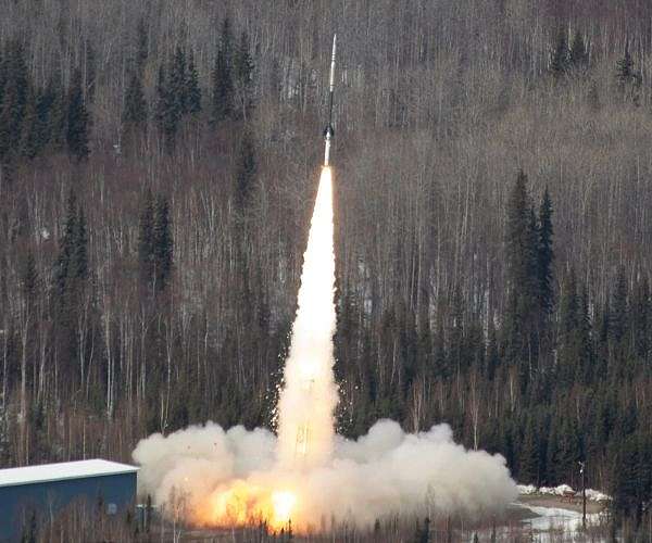 Hi-C Rocket Experiment Achieves Never-Before-Seen Look at Solar Flares