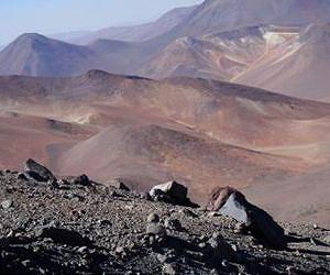 CU-Boulder-led team finds microbes in extreme environment on South American volcanoes