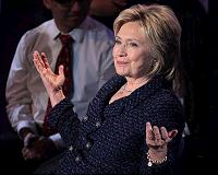 Clinton vows to 'stand up to China,' oppose Pacific trade pact