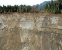 Obama to visit US landslide site as death toll rises