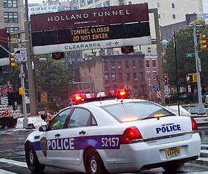 New Yorkers get by with help from friends