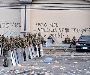 Honduras moves toward end to isolation