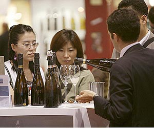 China to ban non-French 'champagne' copycats