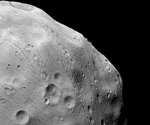 Martian moon Phobos could be life clue