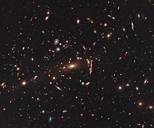 Texas A and M astronomers help find distant galaxy cluster to shed light on early universe