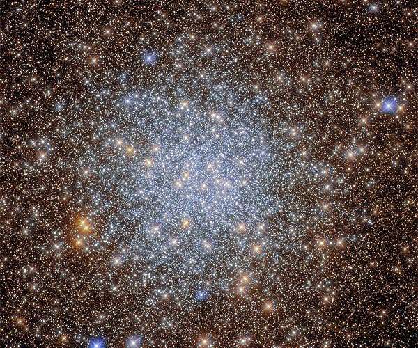 Hubble delves into cosmic treasure trove