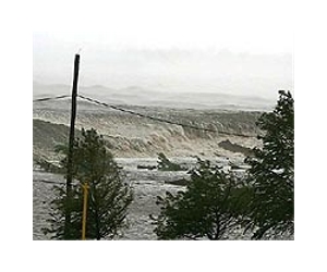 Study: Climate change will up storm surges