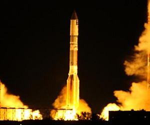 Russia halts rocket launches after mishap