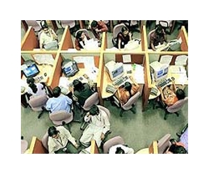 Global fears shackle India's outsourcing job-hoppers