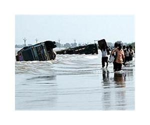 Floods swamp eastern India, 1.3 million displaced