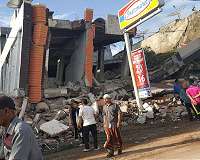 'Everything destroyed': Indonesians face quake destruction