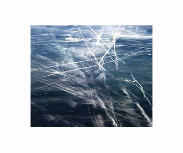 Significantly lower climate impact of contrails when using sustainable fuels