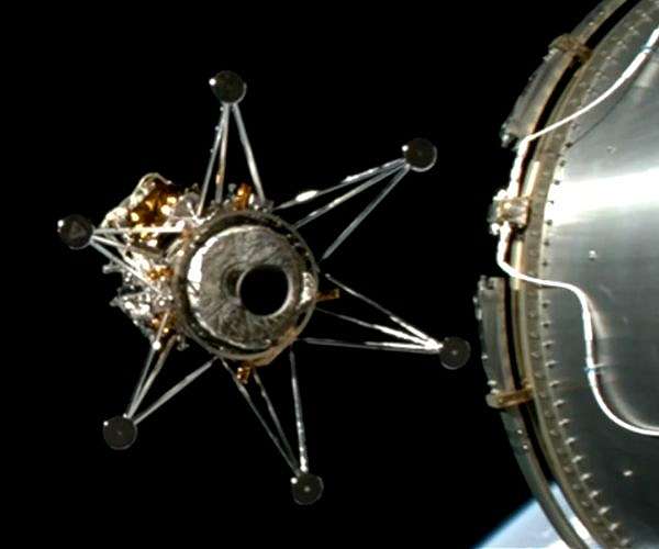Private spaceship bound for the Moon, in test for US industry