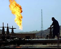 Iraq warns of 'collapse' if Trump blocks oil cash