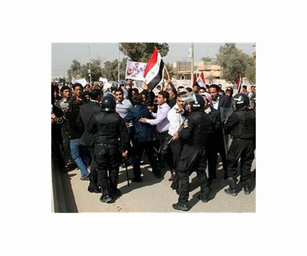 4 protesters killed in clashes with Iraq security forces
