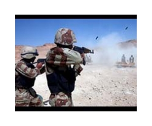 Iraqi and Iranian soldiers trade fire on border
