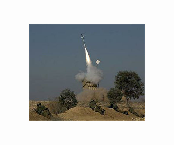 Israeli army fires into Lebanon after rocket attacks
