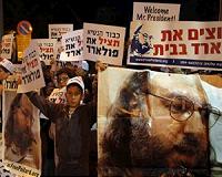 Jailed Israeli spy could be key to peace talks