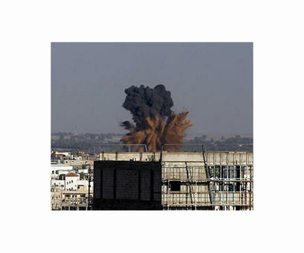 Israel in Gaza air strike after rocket fire: army