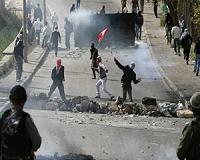 Israel hunts Palestinian guns after Jerusalem shootings
