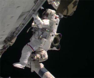 Astronauts poised for second spacewalk to repair station