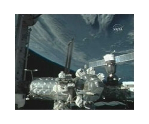 Space station crew to re-position Soyuz
